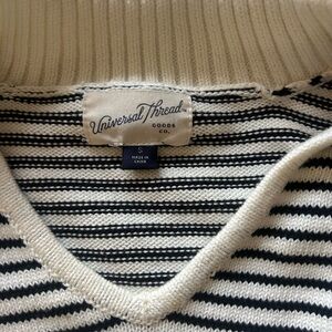 Universal Thread Women's V-Neck Sweater - Black and Cream Stripes